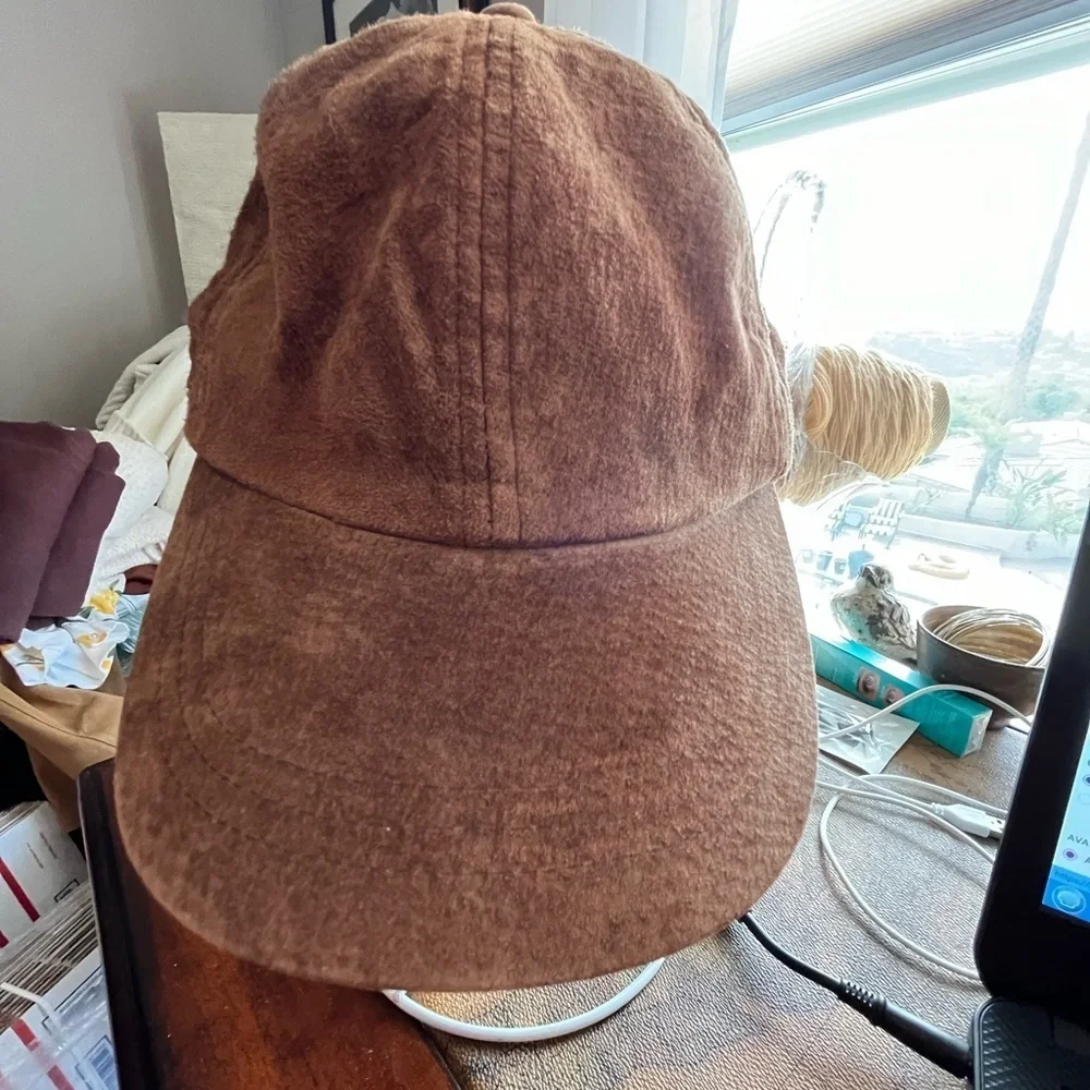 Leather Cap - Picture 1 of 3